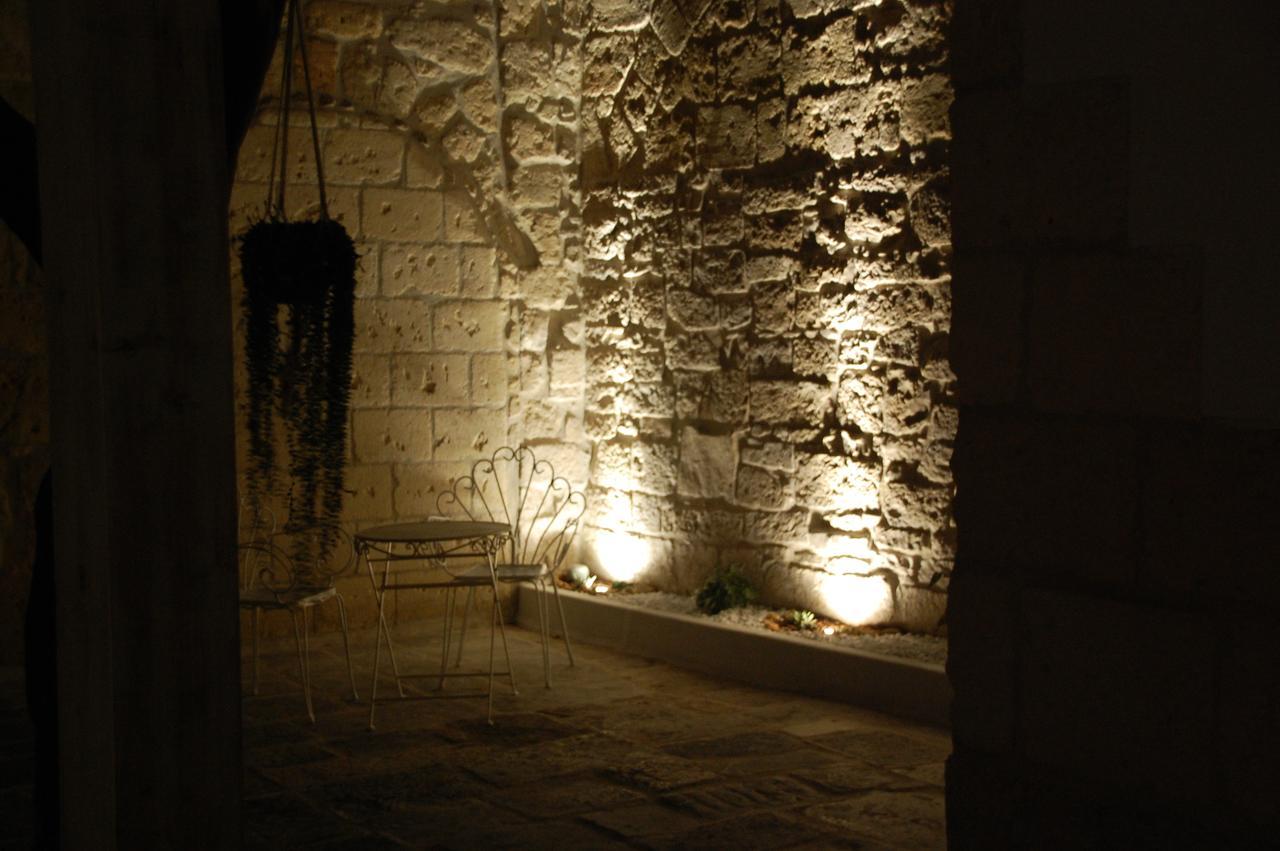 Palazzo Bianchi Domus Holidays Трани Екстериор снимка