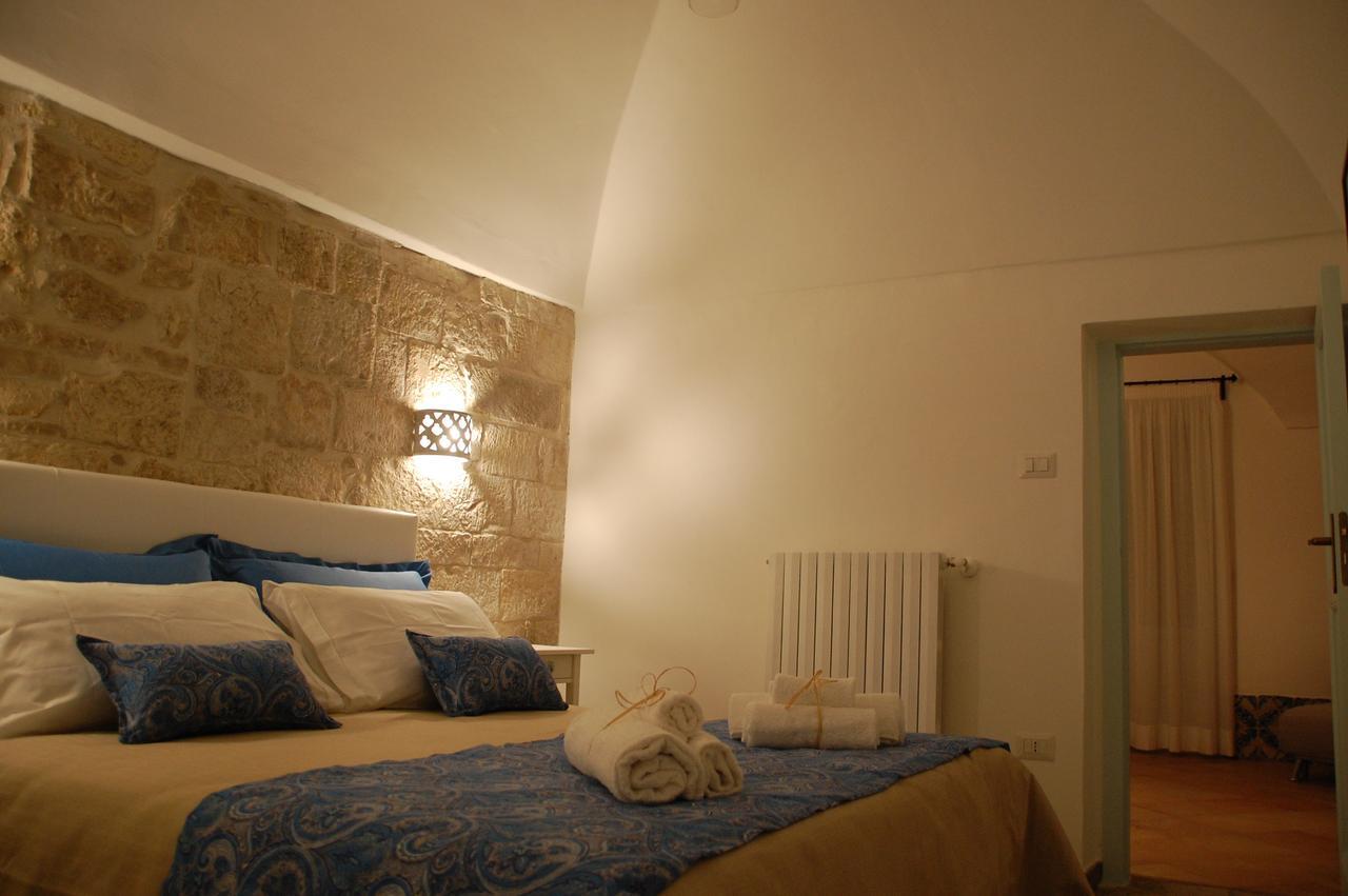 Palazzo Bianchi Domus Holidays Трани Екстериор снимка
