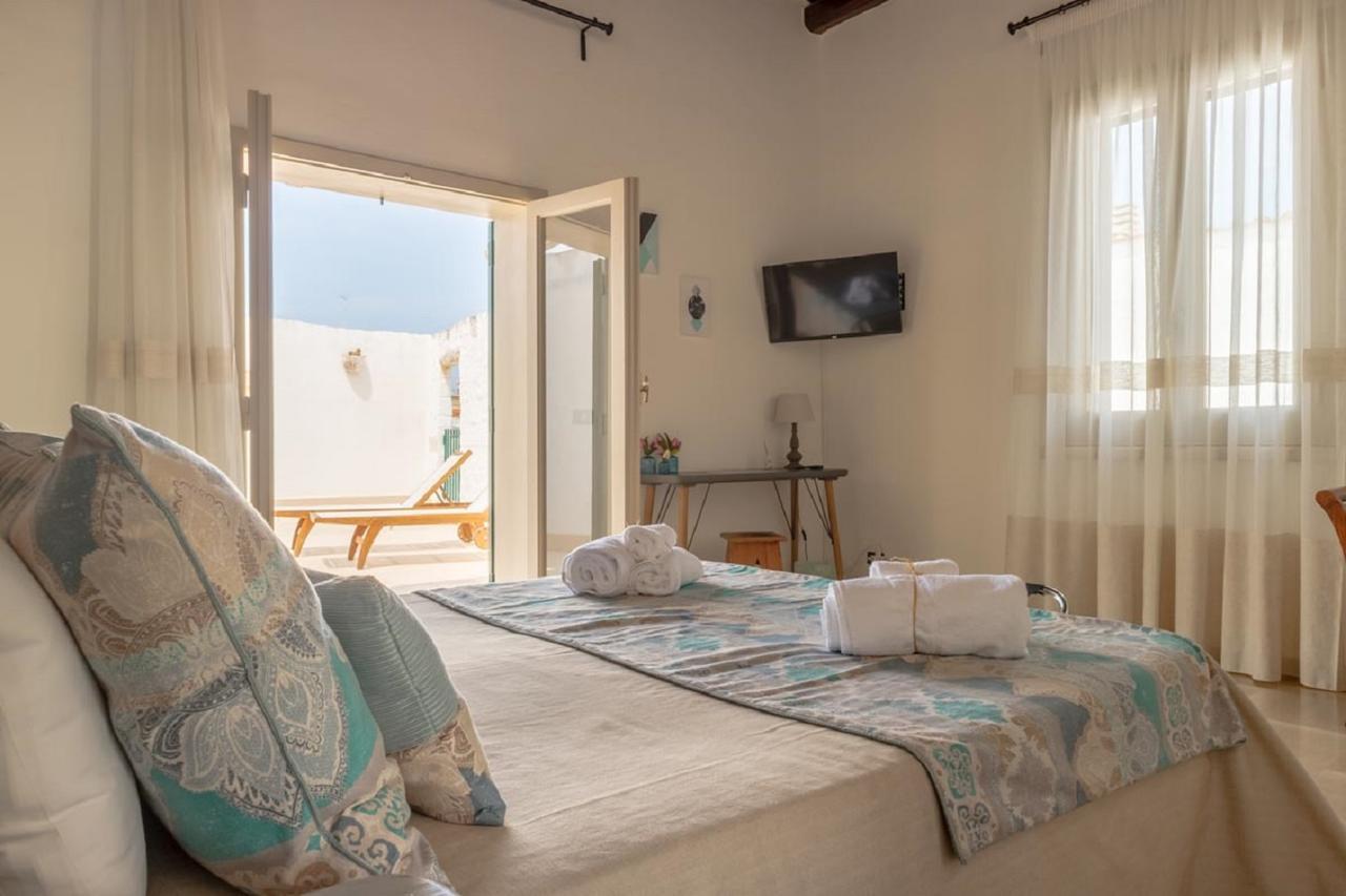 Palazzo Bianchi Domus Holidays Трани Екстериор снимка
