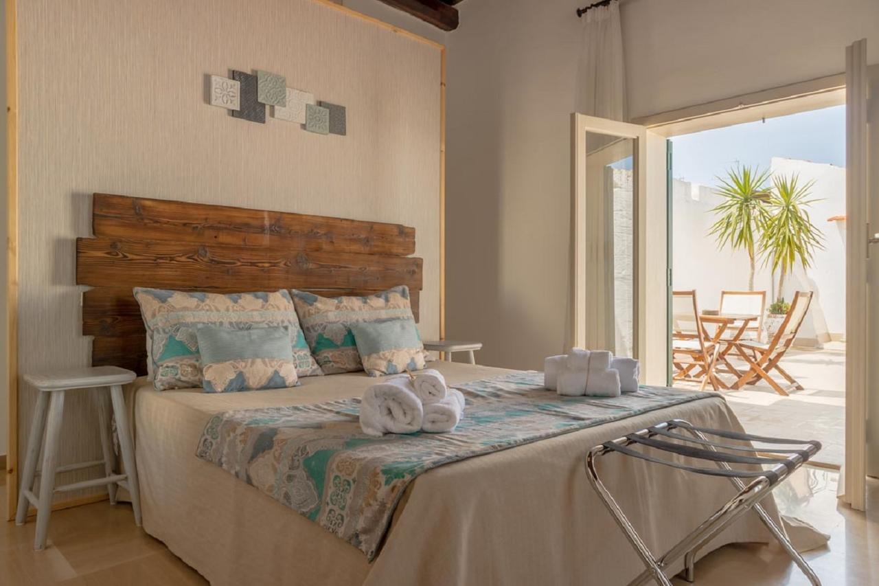 Palazzo Bianchi Domus Holidays Трани Екстериор снимка
